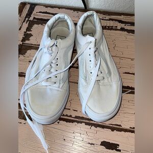 White Vans Classic